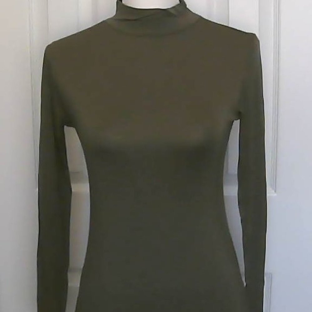 Faux turtle neck undershirt.